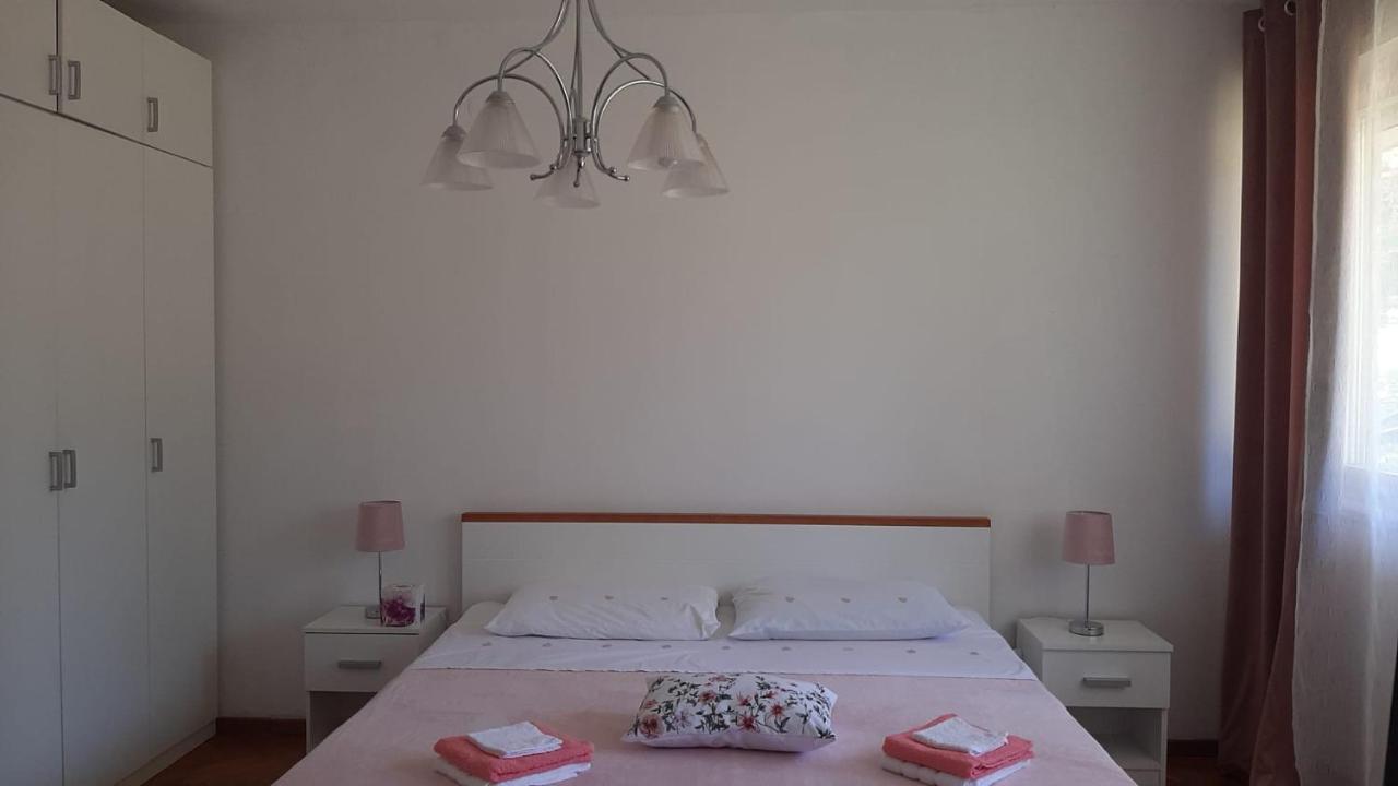 Apartman Iris Split Lägenhet Exteriör bild